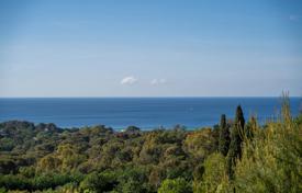 4 odalılar villa La Croix-Valmer'da, Fransa. 1,990,000 €