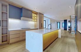 4 odalılar konak Old Toronto'da, Kanada. C$2,637,000