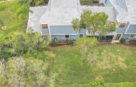 Şehir içinde müstakil ev – Tamarac, Broward, Florida,  Amerika Birleşik Devletleri. $471,000