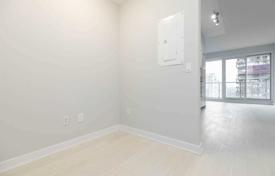 2 odalılar daire Yonge Street'da, Kanada. C$907,000