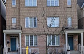 9 odalılar konak North York'da, Kanada. C$1,674,000