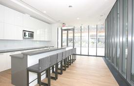 1 odalılar daire Charles Street East'da, Kanada. C$727,000