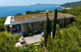 8 odalılar villa Saint-Cyr-sur-Mer'da, Fransa. 5,400,000 €