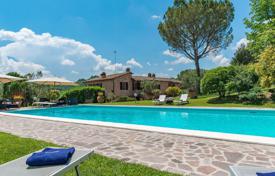 Villa – Asciano, Toskana, İtalya. 1,600,000 €