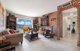 2 odalılar kondominyumda daireler 99 m² Doral'da, Amerika Birleşik Devletleri. $389,000