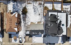 6 odalılar şehir içinde müstakil ev Etobicoke'de, Kanada. C$1,577,000