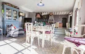 Villa 300 m² Massarosa'da, İtalya. 1,200,000 €