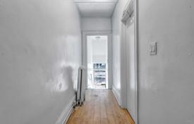 12 odalılar konak Toronto'da, Kanada. C$2,599,000