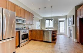 9 odalılar konak Old Toronto'da, Kanada. C$2,148,000