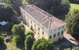 9 odalılar villa 1680 m² Lucca'da, İtalya. 2,600,000 €