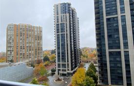 4 odalılar daire Yonge Street'da, Kanada. C$778,000