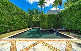 Villa – Miami sahili, Florida, Amerika Birleşik Devletleri. 2,119,000 €