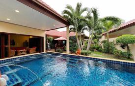 4 odalılar villa 250 m² Pattaya'da, Tayland. $283,000