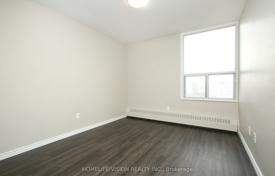 6 odalılar daire North York'da, Kanada. C$839,000