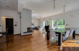 8 odalılar şehir içinde müstakil ev 500 m² City of Zagreb'da, Hırvatistan. 1,950,000 €