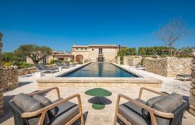 Yazlık ev – Oppède, Provence - Alpes - Cote d'Azur, Fransa. 18,800 € haftalık