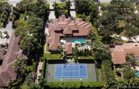 8 odalılar villa 677 m² Miami'de, Amerika Birleşik Devletleri. $2,700,000