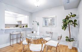 2 odalılar daire North York'da, Kanada. C$876,000