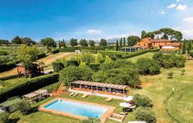 Çiftlik Castiglione del Lago'da, İtalya. 3,200,000 €