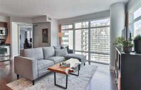 3 odalılar daire Yonge Street'da, Kanada. C$1,137,000