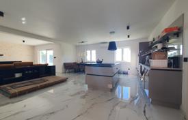 5 odalılar şehir içinde müstakil ev 112 m² Bregi'de, Hırvatistan. 720,000 €