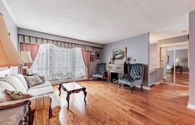 5 odalılar konak North York'da, Kanada. C$1,479,000