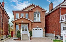 Şehir içinde müstakil ev – East York, Toronto, Ontario,  Kanada. C$1,675,000