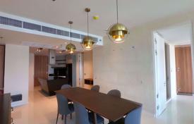 3 odalılar kondominyumda daireler Khlong Toei'de, Tayland. $3,400 haftalık