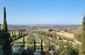 Arsa Chiusi'de, İtalya. 1,850,000 €