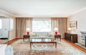 8 odalılar şehir içinde müstakil ev North York'da, Kanada. C$1,866,000