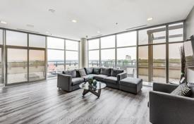6 odalılar daire Etobicoke'de, Kanada. C$893,000