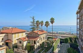 4 odalılar daire 69 m² Liguria'da, İtalya. 355,000 €