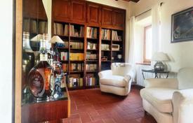 Villa 334 m² Pietrasanta'da, İtalya. 1,250,000 €