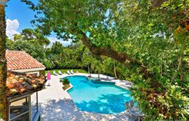 Villa – Pinecrest, Florida, Amerika Birleşik Devletleri. $2,350,000