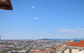 5 odalılar şehir içinde müstakil ev 195 m² Solin'da, Hırvatistan. 380,000 €