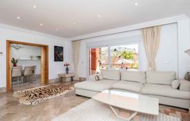Villa – Marbella, Endülüs, İspanya. 990,000 €