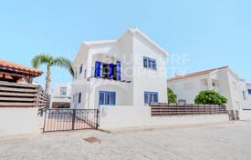 3 odalılar villa Pernera'da, Kıbrıs. 325,000 €