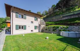 7 odalılar villa Como Gölü'nde, İtalya. 399,000 €
