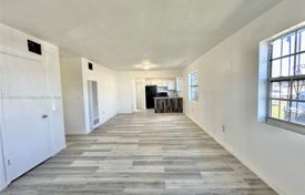4 odalılar şehir içinde müstakil ev 125 m² Miami'de, Amerika Birleşik Devletleri. $459,000