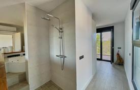 Şehir içinde müstakil ev 230 m² Barselona'da, İspanya. 350,000 €