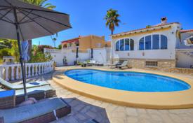 3 odalılar yazlık ev 289 m² Moraira'da, İspanya. 915,000 €