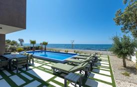 6 odalılar şehir içinde müstakil ev 275 m² Zadar County'da, Hırvatistan. 2,250,000 €