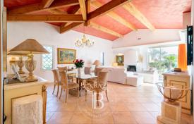 Yazlık ev – Mandelieu-la-Napoule, Cote d'Azur (Fransız Rivierası), Fransa. 1,490,000 €