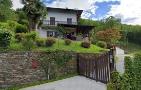 7 odalılar şehir içinde müstakil ev 154 m² Stresa'da, İtalya. 390,000 €