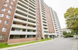 6 odalılar daire Scarborough'da, Kanada. C$814,000
