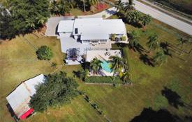 Şehir içinde müstakil ev – Davie, Broward, Florida,  Amerika Birleşik Devletleri. $1,198,000
