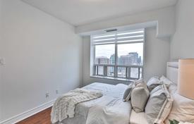 4 odalılar daire Yonge Street'da, Kanada. C$1,179,000