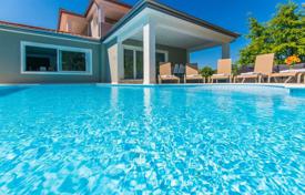 4 odalılar şehir içinde müstakil ev 175 m² Labin'da, Hırvatistan. 500,000 €