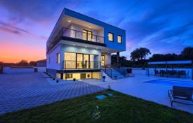 5 odalılar şehir içinde müstakil ev 540 m² Fažana'da, Hırvatistan. 1,545,000 €