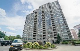 3 odalılar daire Yonge Street'da, Kanada. C$729,000